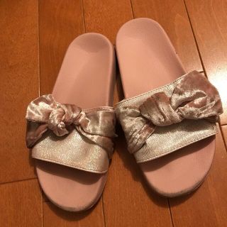 ザラ(ZARA)の【21-22cm】ガールズ　シャワーサンダル　ハワイにて購入(サンダル)