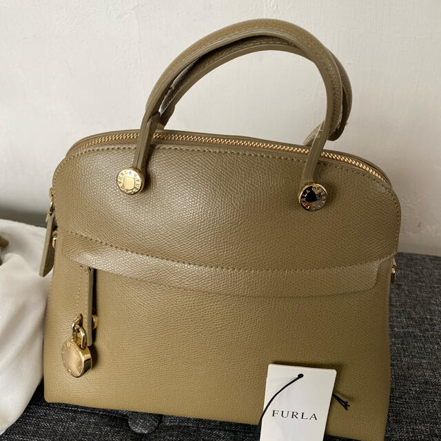 Furla(フルラ)のフルラ　パイパー　美品　ゆうか様専用 レディースのバッグ(ハンドバッグ)の商品写真