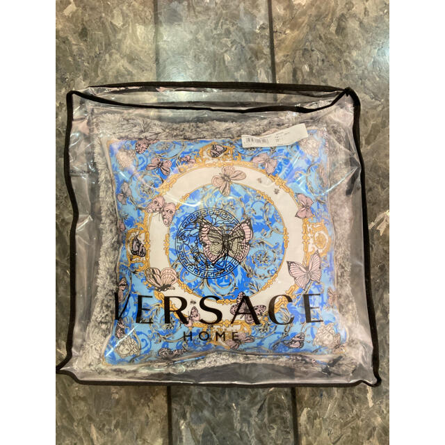 ラッピング無料】 Versace 袋付き 大 クッション 袋付き Versace 大