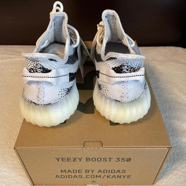 adidas(アディダス)のYEEZY BOOST 350 V2 Zebra ゼブラ CP9654&イエロー メンズの靴/シューズ(スニーカー)の商品写真