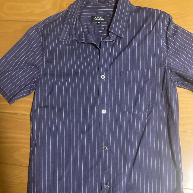 A.P.C(アーペーセー)のAPC strip short sleeve shirt  size xs メンズのトップス(Tシャツ/カットソー(半袖/袖なし))の商品写真