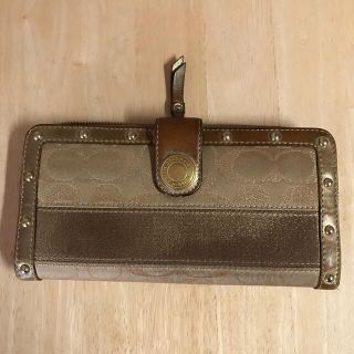 コーチ(COACH)のファスナー閉まらず　ジャンク品　コーチ長財布　ゴールド(財布)