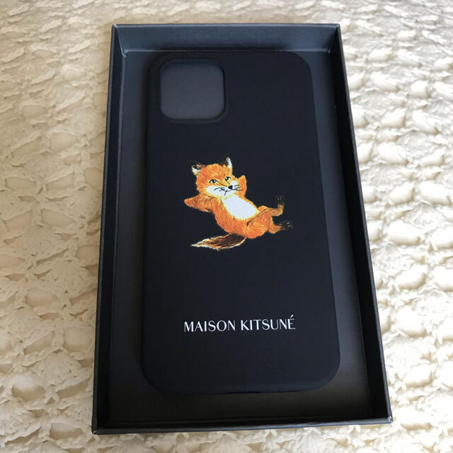 MAISON KITSUNE'(メゾンキツネ)の【只今限定お値下げ中！】メゾンキツネ iPhone12 ケース ダークネイビー スマホ/家電/カメラのスマホアクセサリー(iPhoneケース)の商品写真