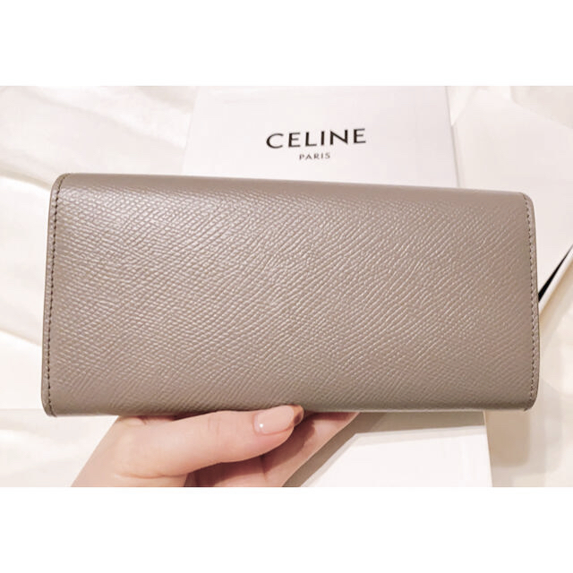 celine(セリーヌ)の【超美品】CELINE ラージ フラップウォレット / グレインドカーフスキン レディースのファッション小物(財布)の商品写真