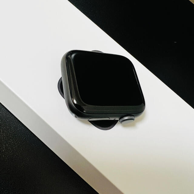 Apple Watch SE 44mm 未使用