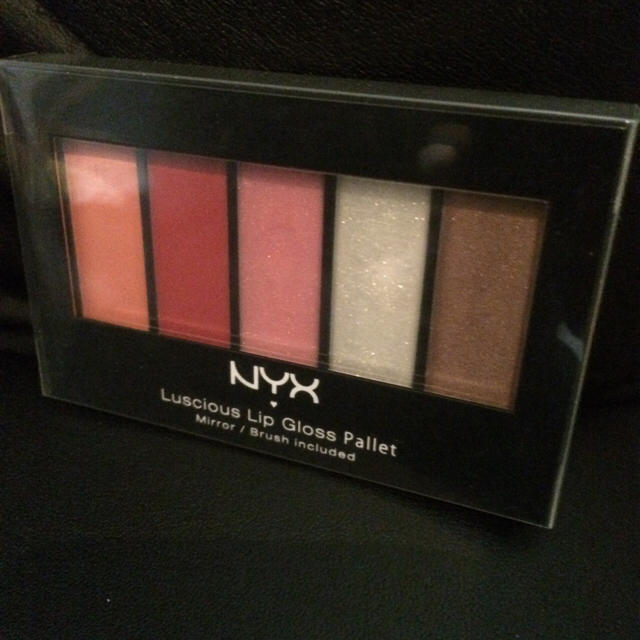 NYX(エヌワイエックス)の【NYX】ルシャスリップグロスパレット コスメ/美容のベースメイク/化粧品(リップグロス)の商品写真