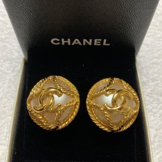 シャネル(CHANEL)のヴィンテージ シャネル パール イヤリング ゴールド 金 レア 刻印有り(イヤリング)