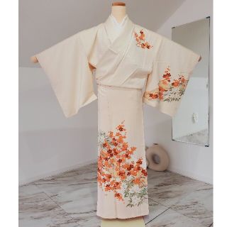 着物■訪問着　枝花文　金彩　逸品　可愛らしい花がいっぱい(振袖)