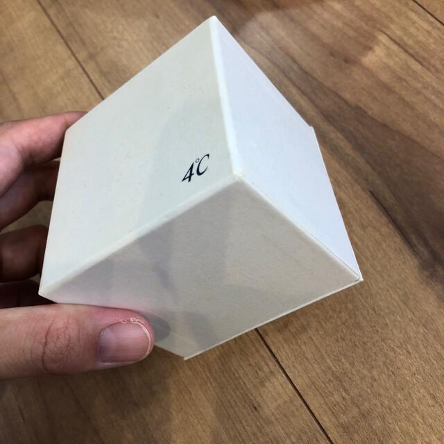 4℃(ヨンドシー)の4℃のリングケース空箱 レディースのバッグ(ショップ袋)の商品写真