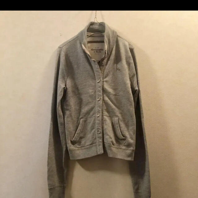 Abercrombie&Fitch(アバクロンビーアンドフィッチ)のアバクロ　スゥェット　カーディガン レディースのトップス(カーディガン)の商品写真