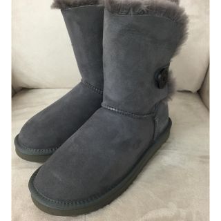 アグ(UGG)の新品 UGGアグ ベイリーボタン グレー US8 25cm(ブーツ)