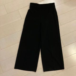 ザラ(ZARA)のブラックセンタープレスワイドパンツ(カジュアルパンツ)