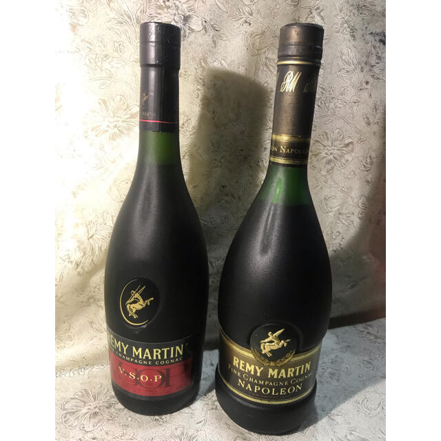 Martin(マーティン)の古酒★ レミーマルタン VSOP & ナポレオン 2本組 ★未開栓新品 食品/飲料/酒の酒(ブランデー)の商品写真