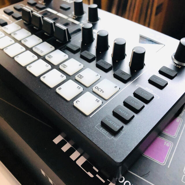 MC-101 SP-404 dtm MPC maschine dJ korg 1