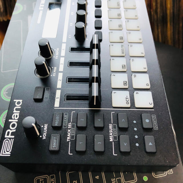 Roland(ローランド)のMC-101 SP-404 dtm MPC maschine dJ korg 楽器のDTM/DAW(その他)の商品写真