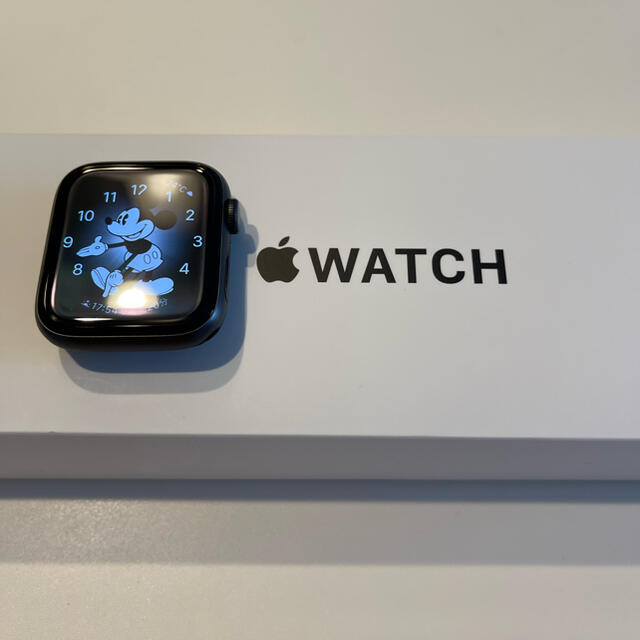 Apple Watch SE 40mm GPSモデル バッテリー98% 美品