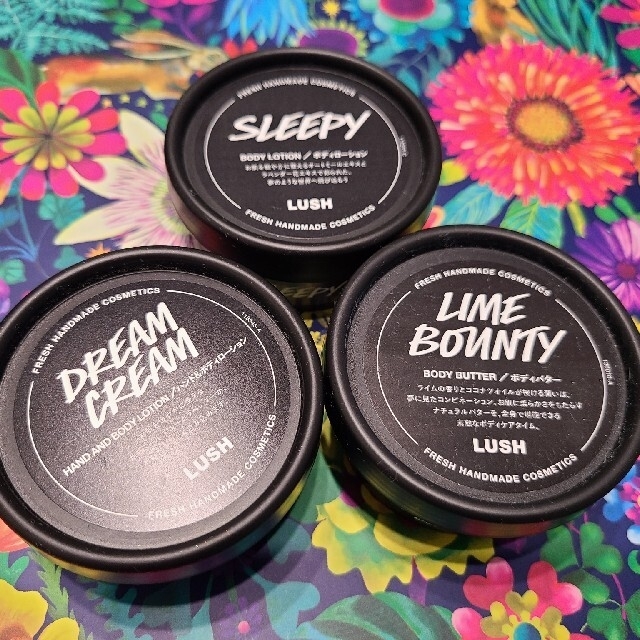 LUSH(ラッシュ)のラッシュLUSHボディクリーム石鹸ローション香水バター入浴剤バスボム限定スプレー コスメ/美容のボディケア(ボディクリーム)の商品写真