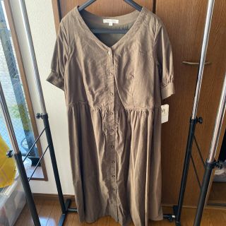 アカチャンホンポ(アカチャンホンポ)の新品 マタニティーワンピース L カーキ 麻 綿 妊婦服 アカチャンホンポ(マタニティワンピース)