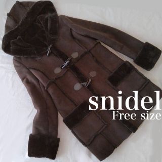 スナイデル(SNIDEL)のスナイデル フリーサイズ黒フェイクムートンダッフルコート アウター秋服レディース(ムートンコート)