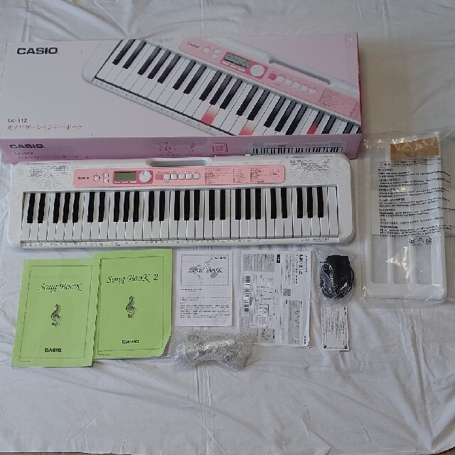 美品 120曲 CASIO 光ナビゲーションキーボードLKー312 61鍵盤