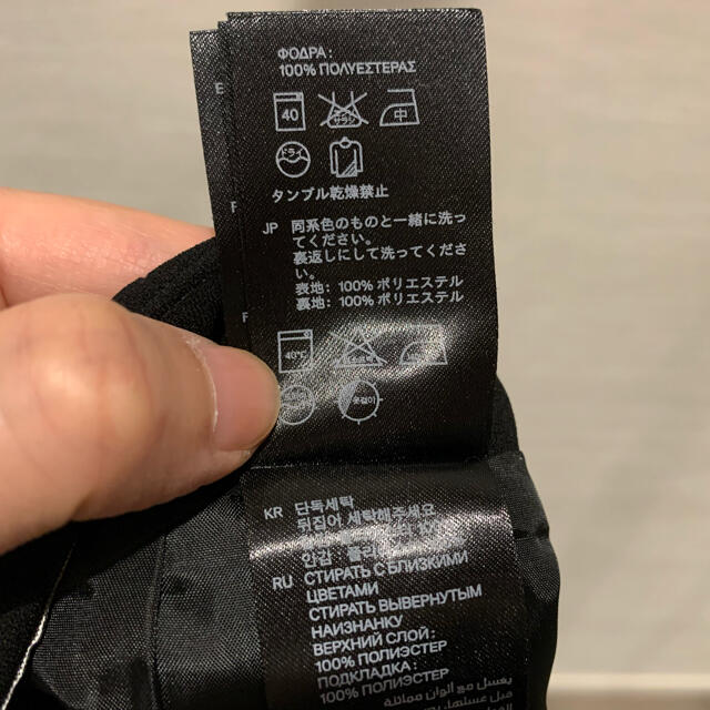 H&M(エイチアンドエム)のミニスカート(ブラック×ゴールド) レディースのスカート(ミニスカート)の商品写真