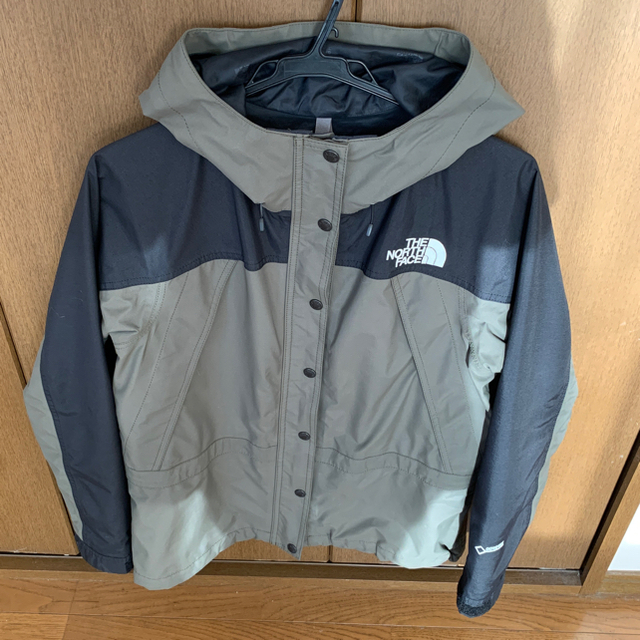 THE NORTH FACE(ザノースフェイス)のTHE NORTH FACE マウンテンライトジャケットレディース レディースのジャケット/アウター(その他)の商品写真