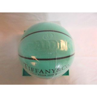 【新品未使用】TIFFANY x SPALDING バスケットボール 7号