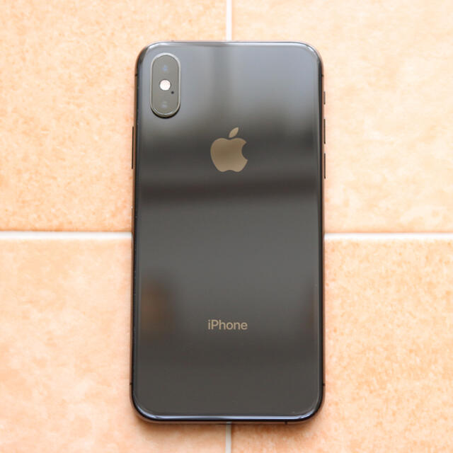 Apple(アップル)のiPhone XS 256GB スペースグレイ 88% SIMフリー スマホ/家電/カメラのスマートフォン/携帯電話(スマートフォン本体)の商品写真