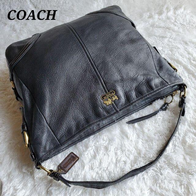 レディースCOACH  ショルダーバッグ  黒  ワンショルダー  レザー  A4収納可能