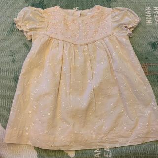 ザラキッズ(ZARA KIDS)のほぼ新品　ZARA ワンピース　お花　92(ワンピース)