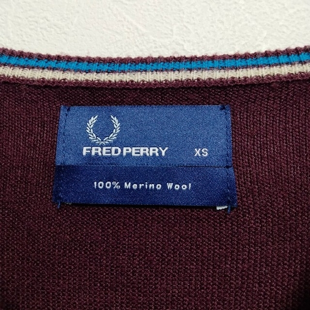 FRED PERRY(フレッドペリー)のFRED PERRY フレッドペリー ニット セーター Vネック メンズのトップス(ニット/セーター)の商品写真