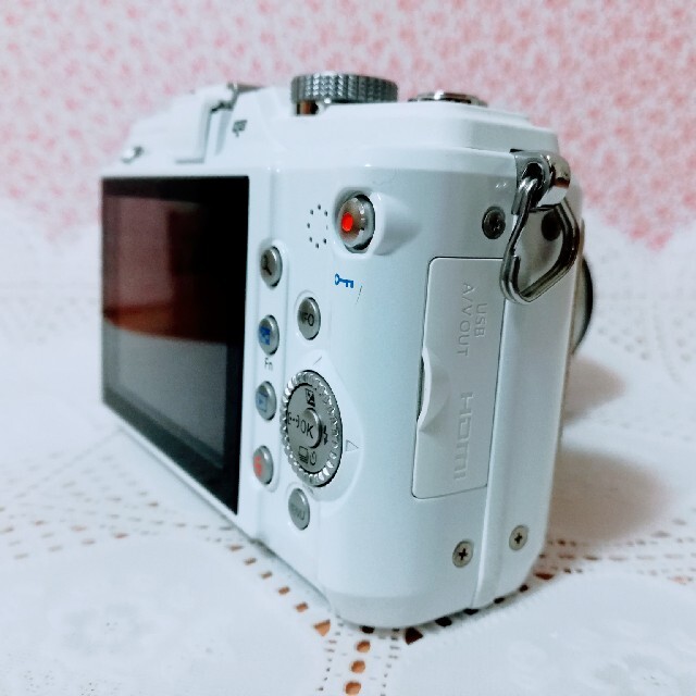 OLYMPUS PEN E PL2　white