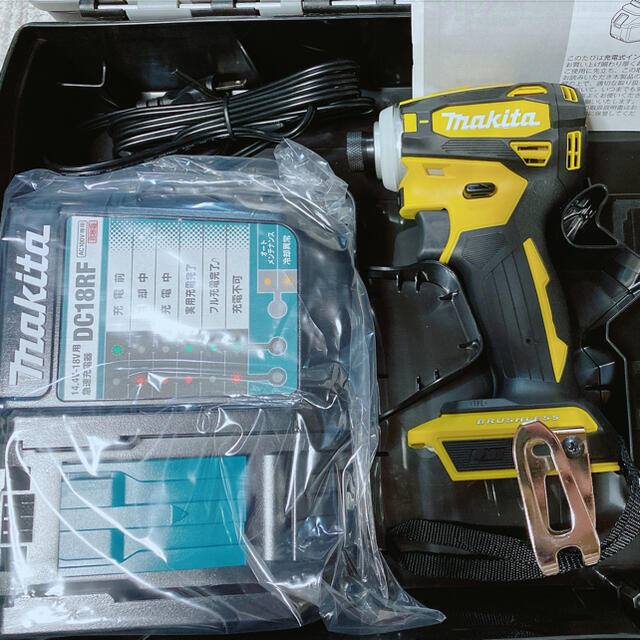 新品　makita　マキタ TD172DZ(TD172D) 本体とケース、充電器