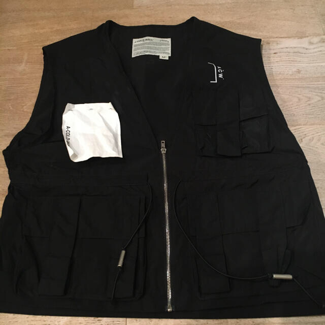 OFF-WHITE - acoldwall ベストの通販 by carimelo|オフホワイトならラクマ