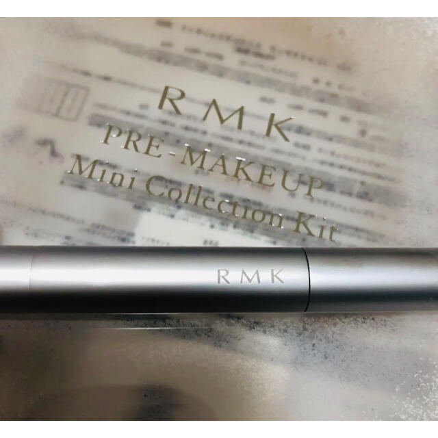 RMK(アールエムケー)の未使用 RMK ルミナスペンブラッシュハイライター01 クリスマスコフレ 限定 コスメ/美容のベースメイク/化粧品(コンシーラー)の商品写真