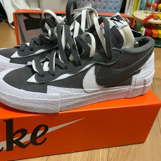 ナイキ(NIKE)のSACAI × NIKE BLAZER LOW IRON GREY24.5㎝(スニーカー)