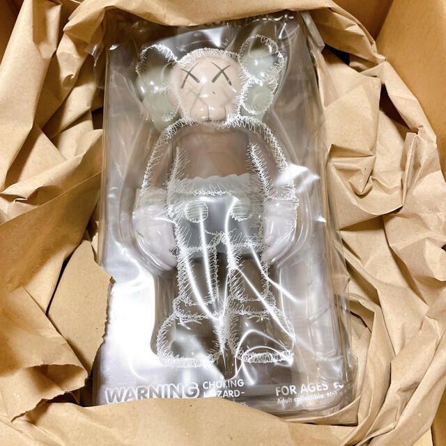 MEDICOM TOY(メディコムトイ)のKAWS COMPANION BROWN ハンドメイドのおもちゃ(フィギュア)の商品写真