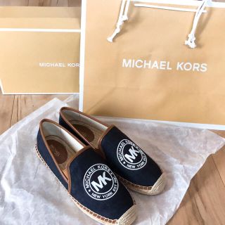 マイケルコース(Michael Kors)のマイケルコース フラットシューズ　デニム(スリッポン/モカシン)