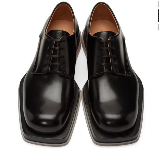 取置　Bottega VenetaBlack Square Toe Derbys