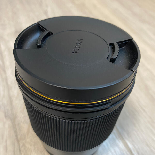 SIGMA(シグマ)のSIGMA 16mm F1.4 DC DN マイクロフォーサーズ用 スマホ/家電/カメラのカメラ(レンズ(単焦点))の商品写真