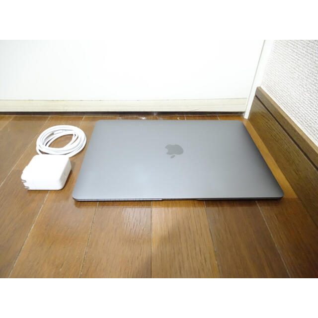 美品 MacBook Air 2018 i5 8GB 256GB スペースグレイ