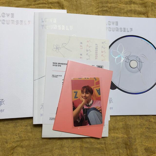 防弾少年団(BTS)(ボウダンショウネンダン)のBTS LoveYourself  her トレカホビ エンタメ/ホビーのCD(K-POP/アジア)の商品写真