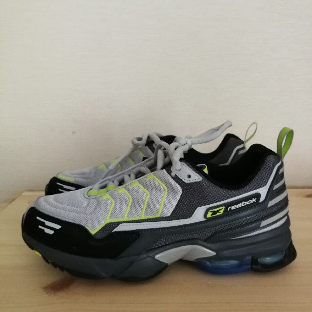 Reebok(リーボック)のリーボック スニーカー DMX6 REEBOK メンズの靴/シューズ(スニーカー)の商品写真