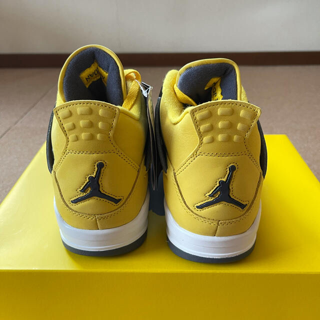 NIKE(ナイキ)のAIR JORDAN 4 TOUR YELLOW "LIGHTNING" メンズの靴/シューズ(スニーカー)の商品写真