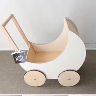 ☆新品未使用☆ooh noo toy pram 月の手押し車(手押し車/カタカタ)