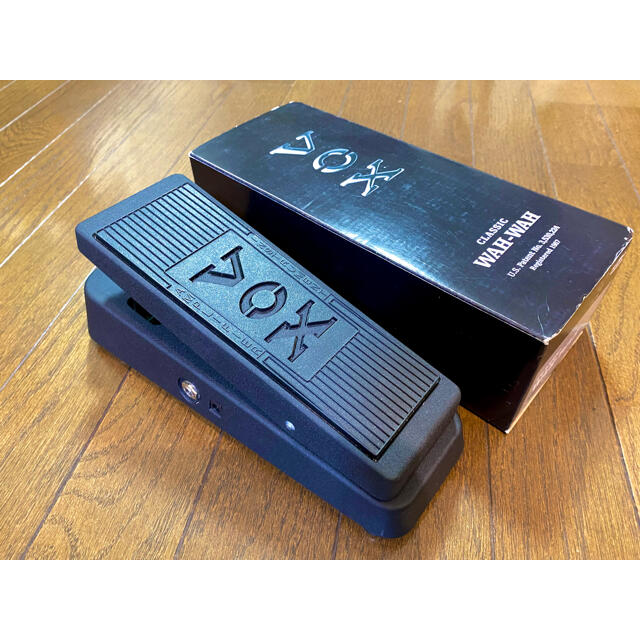 VOX(ヴォックス)の【美品】VOX V845 ワウペダル　BOSS電源アダプター付属 楽器のギター(エフェクター)の商品写真