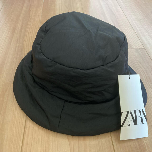 ZARA(ザラ)のZARAキルティングバケットハット レディースの帽子(ハット)の商品写真