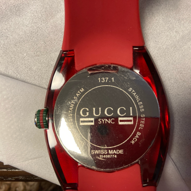 Gucci(グッチ)の【10/29まで出品最終値下】GUCCI Watch SYNC ⭐︎レッド メンズの時計(ラバーベルト)の商品写真