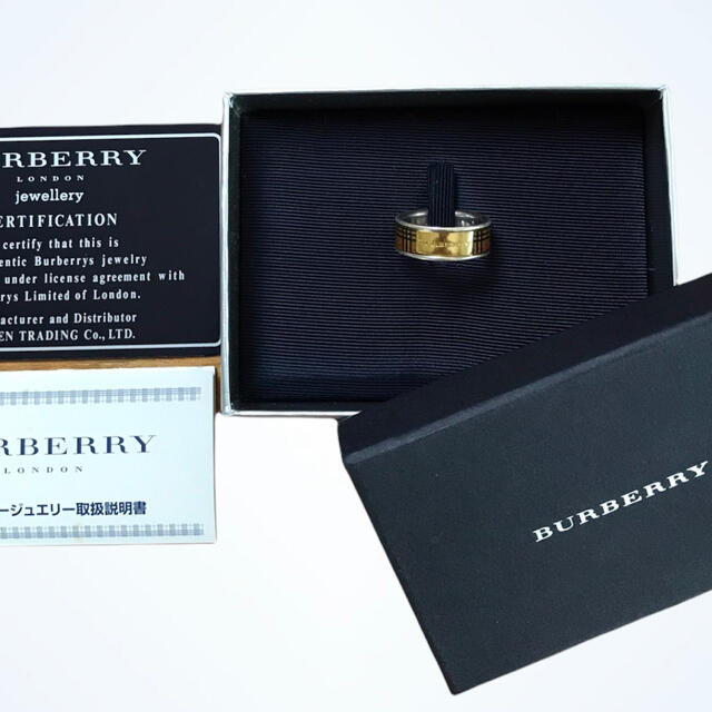 BURBERRY(バーバリー)のBURBERRY リング シルバー  箱付き カードつき レディースのアクセサリー(リング(指輪))の商品写真