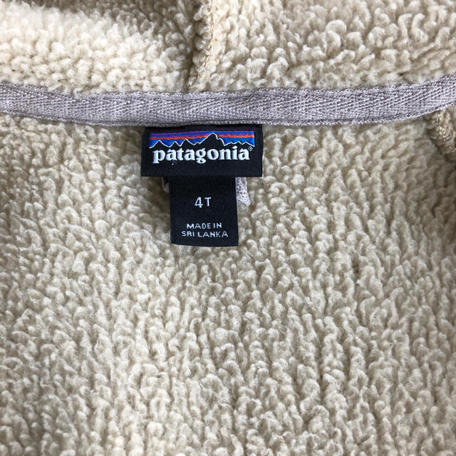 patagonia(パタゴニア)のRm様専用/パタゴニア　4T ボアジャケット キッズ/ベビー/マタニティのキッズ服女の子用(90cm~)(ジャケット/上着)の商品写真